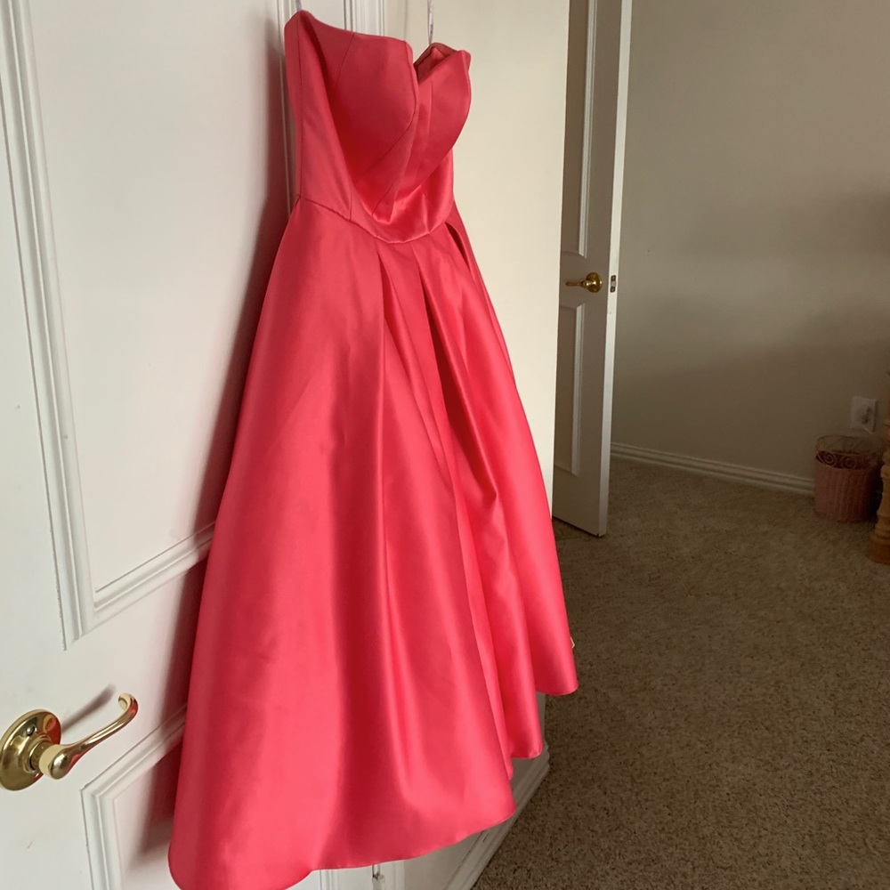 Prom, gala, or cocktail dress
